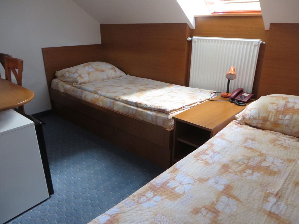 Arnold Hotel 2*