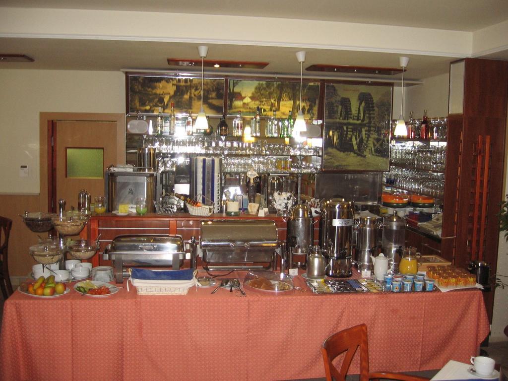 Arnold Hotel