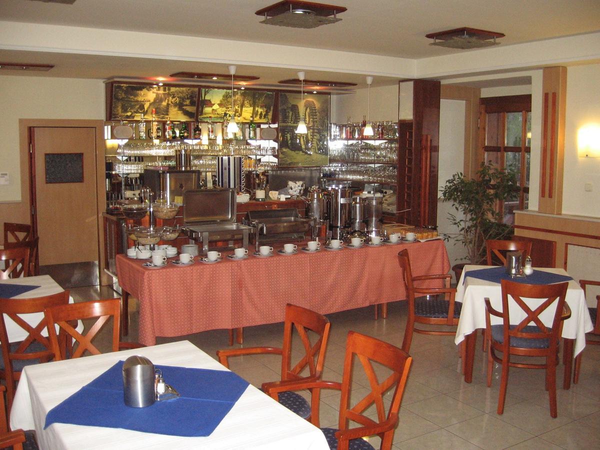 Hotel Arnold 2*