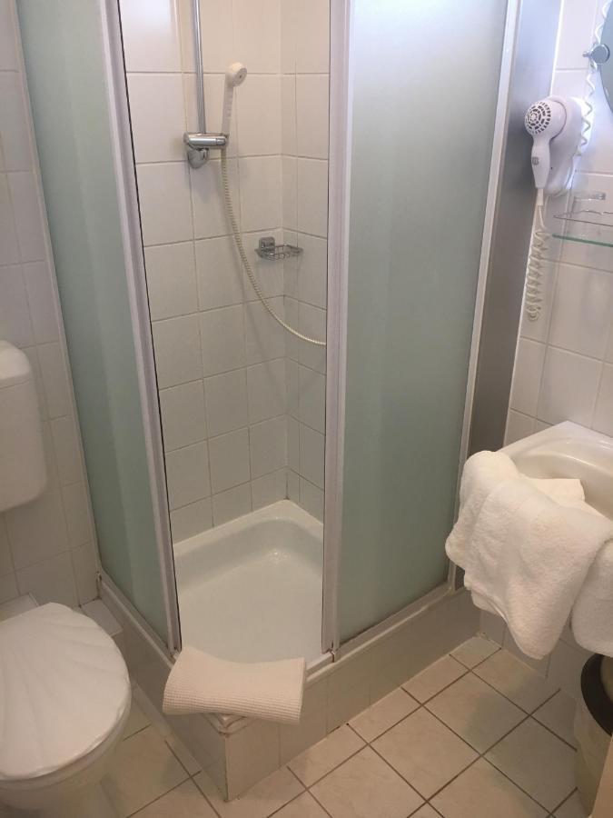 Hotel Arnold 2*